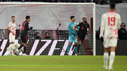 Nach dem Führungstor durch Choupo-Moting war die Welt noch in Ordnung für die Bayern.