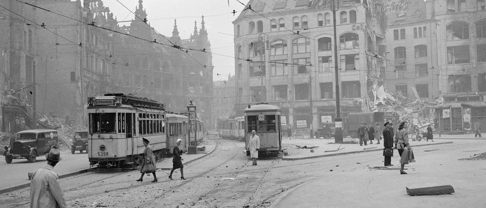 Der von Bombenschäden gezeichnete Spittelmarkt 1944.