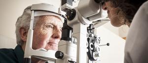 Die Sicht eines Patienten mit grauem Star ist oft wie verschleiert.