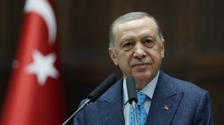 Turkish President Tayyip Erdogan addresses lawmakers of his AK Party during a meeting at the parliament in Ankara, Turkey January 18, 2023. Presidential Press Office/Handout via REUTERS ATTENTION EDITORS - THIS PICTURE WAS PROVIDED BY A THIRD PARTY. NO RESALES. NO ARCHIVES
