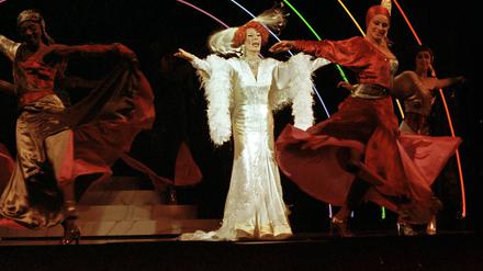 Helmut Baumann als Zaza in dem Musical „La Cage aux Folles“ am Theater des Westens