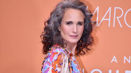 Andie MacDowell bei der Marc Cain Show auf der Berlin Fashion Week 2023.