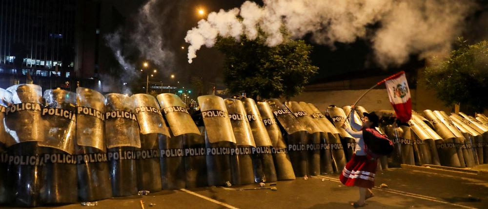 Die indigene Bevölkerung solidarisiert sich überwiegend mit Castillo und schließt sich den Protesten an.