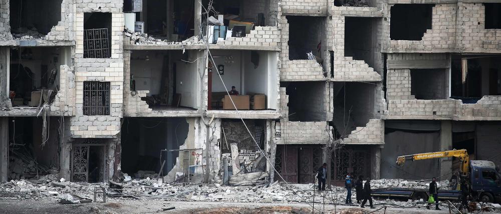 Eines der im syrischen Bürgerkrieg völlig zerstörten Häuser in Arbin.