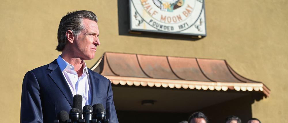Gavin Newsom bei einer Pressekonferenz.