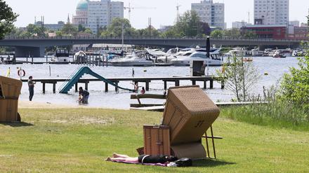 Das Strandbad soll näher an die Humboldtbrücke ziehen.