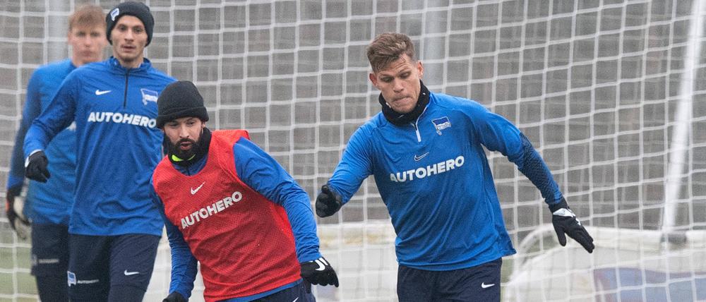 Guter erster Eindruck. Im Trainingsspiel erzielte Niederlechner (r.) vier der fünf Tore seines Teams.