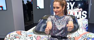 Sarah Alles bei der PORSCHE DREAMERS NIGHT im DRIVE Volkswagen Group Forum in Berlin am 25.01.2023 *** Sarah Alles at the PORSCHE DREAMERS NIGHT at the DRIVE Volkswagen Group Forum in Berlin on 25 01 2023