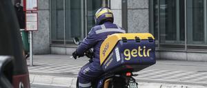 Ein Fahrer des Lieferdienstes Getir. Das Unternehmen hat den Wettbewerber Gorillas übernommen.