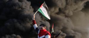 Gerade unter jungen Palästinensern wächst die Bereitschaft, sich mit militanten Mitteln gegen Israel zu wehren.