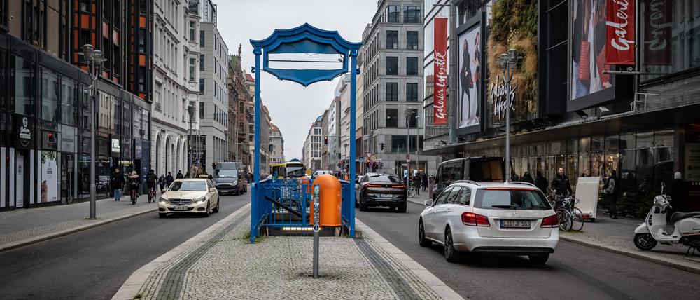 Seit Jahren wird um den Autoverkehr in der Friedrichstraße in Mitte gestritten.