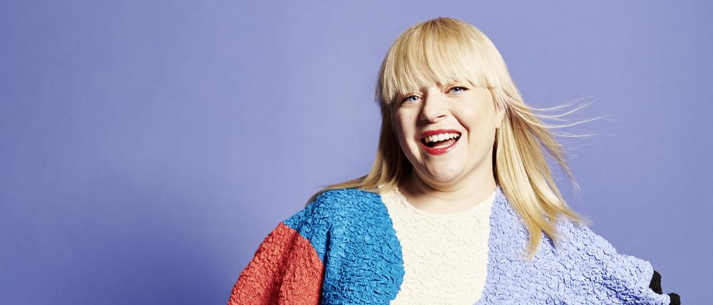 Melodie Michelberger, 44, liebt Mode, die von Mara Hofman besonders. Die US-amerikanische Designerin entwirft Kleider von Größe XS bis XXXL.
Foto: Julia Marie Werner