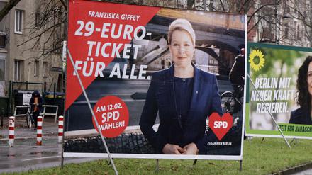 Wahlplakat der SPD mit Franziska Giffey im Januar 2023 zur Wiederholungswahl zum Berliner Abgeordnetenhaus.