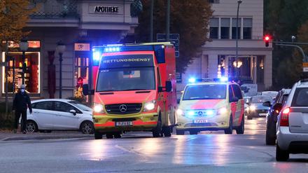 Potsdam, 26.10.2020 / Lokales / Coronakrise / 
Notarzt, Notarztwagen, Fahrzeug, Rettungsdienst, höhe Luisenplatz, 
Foto: Ottmar Winter PNN 