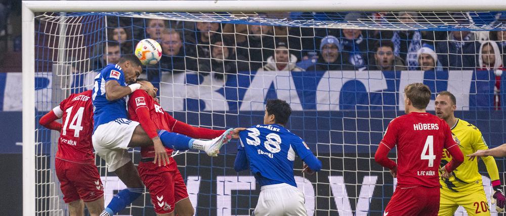 Schalke und Köln boten viel Krampf und wenig Spielkultur.