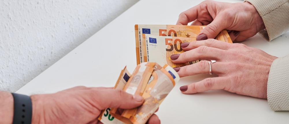  Frauen verdienten 2022  durchschnittlich 18 Prozent weniger als Männer.