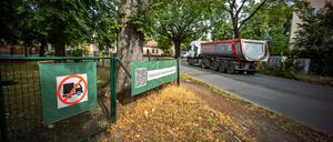 Schwerlaster in Berlin-Pankow.