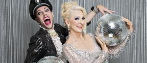 Désirée Nick und Jack Woodhead in „The Forbidden Material“.