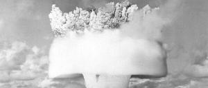 Toxische Faszination. Der zweite Nukleartest namens Baker im Rahmen der Operation Crossroads auf dem Bikini-Atoll 1946.