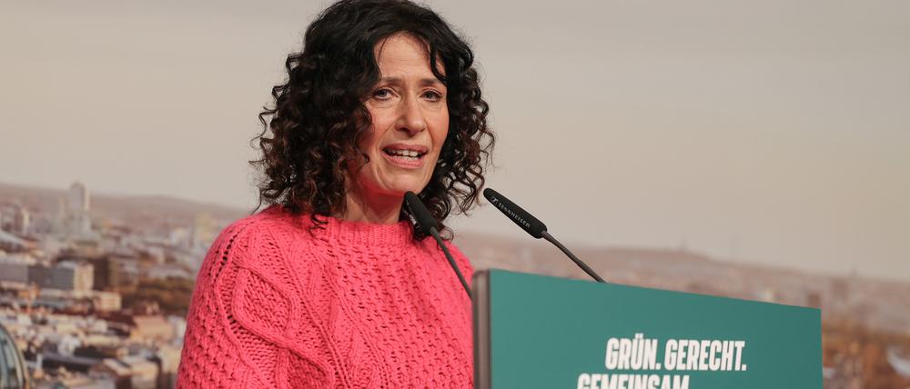 Bettina Jarasch (Bündnis90/Die Grünen), Verkehrssenatorin und Spitzenkandidatin für die Abgeordnetenhauswahl, spricht bei der Landesdelegiertenkonferenz ihrer Partei im Estrel-Hotel zu den Delegierten.