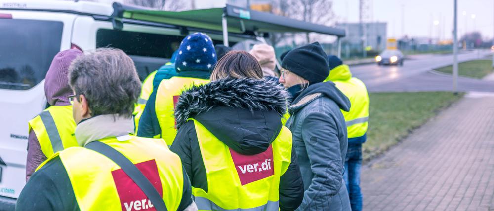 Die Gewerkschaft Verdi ruft die Beschäftigten der Deutschen Post aktuell zum Warnstreik auf.
