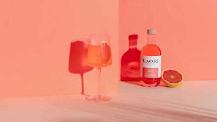 Laori beschert diesen Sommer die bleifreie Variante des Aperol Spritz.
