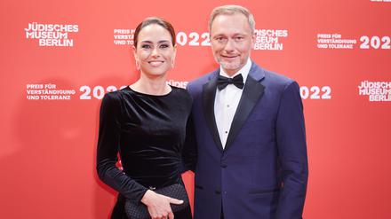 Christina Lindner mit Ehefrau Franca Lehfeldt im Herbst 2022.