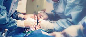 Eine minimalinvasive Krebsoperation ist immer häufiger auch bei Metastasenbildung möglich.
