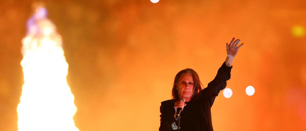 Ozzy Osbourne auf einer Bühne im Jahr 2022.