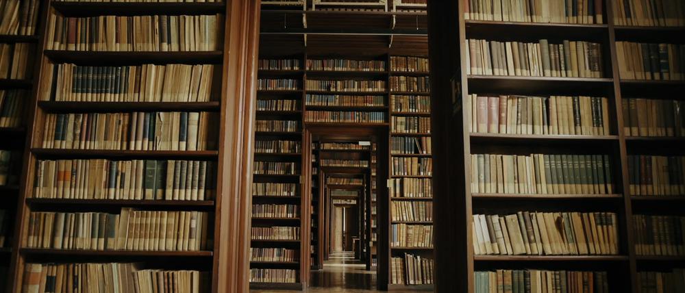Umberto Ecos Bibliothek in seiner Mailänder Wohnung.