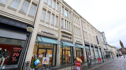 Das Potsdamer Karstadt-Kaufhaus in der Brandenburger Straße.