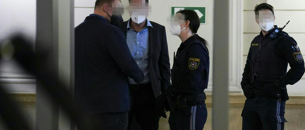 Terror-Prozesses in Wien: Laut der Staatsanwalt sollen die sechs Angeklagten den von der Polizei erschossenen Täter bei der Planung unterstützt haben.