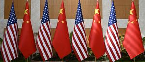 In der EU wächst die Angst, in die Auseinandersetzung zwischen den USA und China hineingezogen zu werden.
