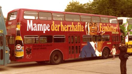Die Liköre und Schnäpse mit dem markanten Elefantenlogo prägten Stadtbild und Trinkkultur Berlins. 