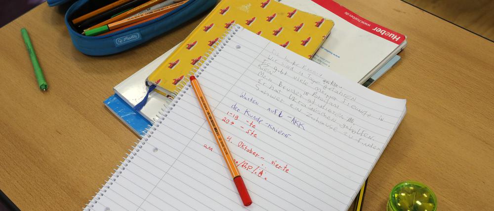 Am Potsdamer Helmholtz-Gymnasium werden ukrainische Jugendlichein deutscher Sprache unterrichtet.