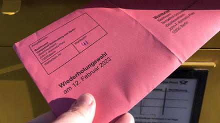 Abstimmen per Briefwahl oder im Wahllokal.