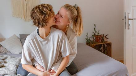 Kira und Saskia sind seit eineinhalb Jahren Mütter.