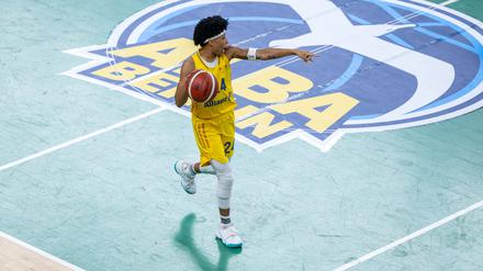Die Antreiberin mit Übersicht: Deeshyra Thomas von Alba Berlin.