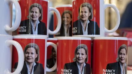 Wirbt für sich: SPD-Politikerin Nancy Faeser.
