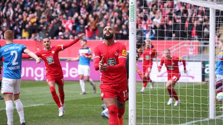 Terrence Boyd schoss Kaiserslautern gegen Kiel zum 2:1-Sieg.