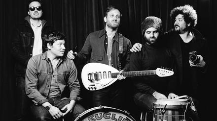The Arcs sind eine Supergroup des Neosoul. Gegründet hat sie der Black-Keys-Gitarrist Dan Auerbach (Mitte). Rechts: Richard Swift.