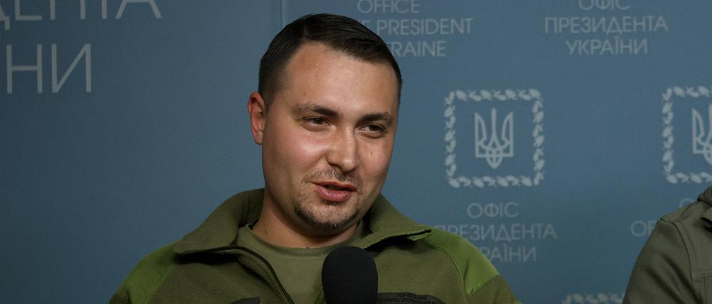 Kyrylo Budanov und Andrii Yermak (von links nach rechts)