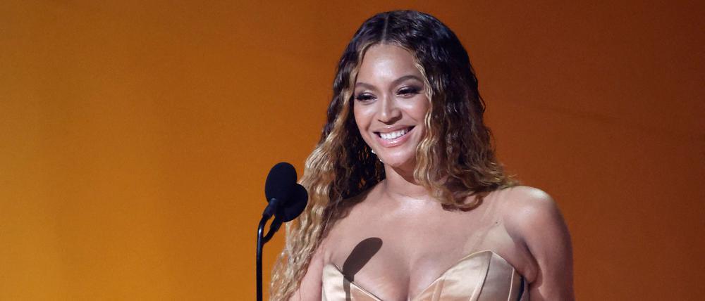 Beyoncé auf der Bühne der 65. GRAMMY Awards in der Crypto.com Arena am 05. Februar 2023 in Los Angeles, Kalifornien.