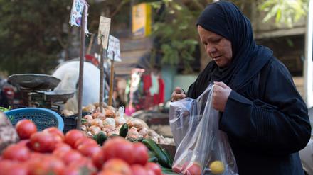 Lebensmittel in Ägypten sind innerhalb eines Jahres um rund ein Drittel teurer geworden.