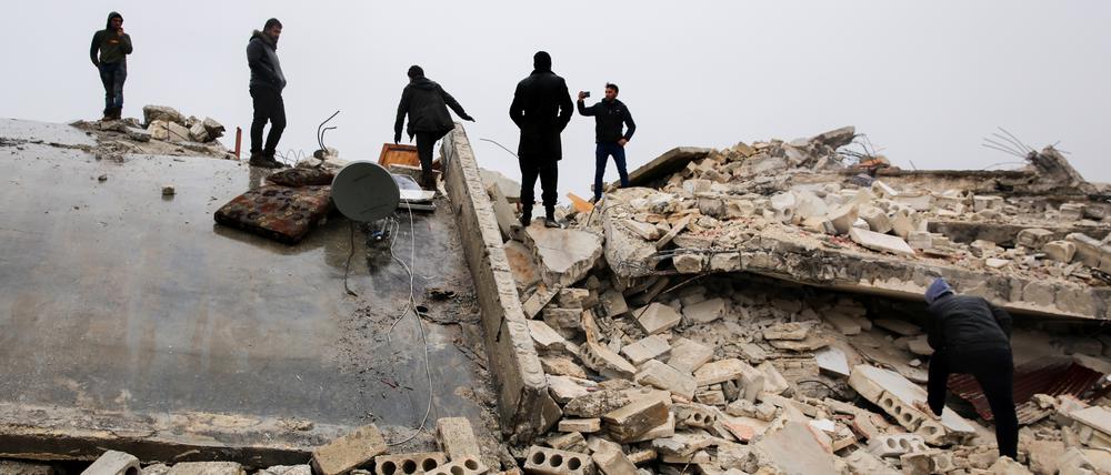 Spuren des Bebens in Tamanin, Provinz Idlib, Syrien.