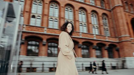 Sie will hier rein: Bettina Jarasch vor dem Roten Rathaus in Berlin-Mitte im November letzten Jahres.