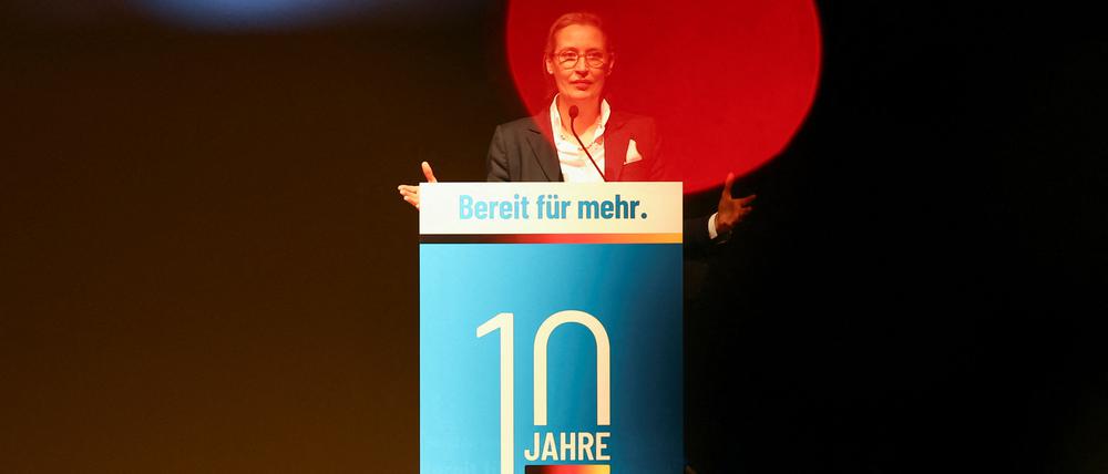 Alice Weidel spricht im hessischen Königstein.