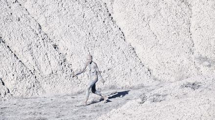 40 Minuten visueller Vollrausch: Das Video „Everything But The World“