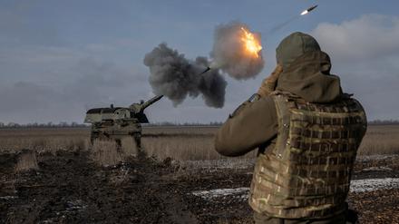 Ukrainische Militäreinheit im Februar 2023 mit einer deutschen Panzerhaubitze 2000.