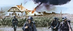 Szene des deutschen Vernichtungsfeldzugs Richtung Charkiw 1942, digital nachkoloriert.
